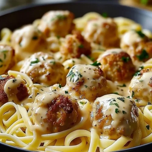Delicious Garlic Butter Chicken bites with creamy Parmesan pasta