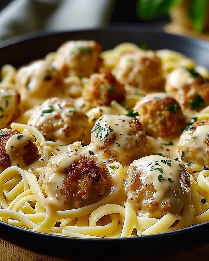 Delicious Garlic Butter Chicken bites with creamy Parmesan pasta